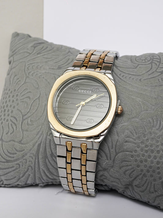 GUCCI LATEST COLLECTION ALL SILVER WITH DIAL AND YELLOW GOLD BEZEL CHAIN WATCH